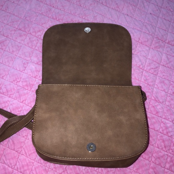 designed purse - Picture 4 of 5